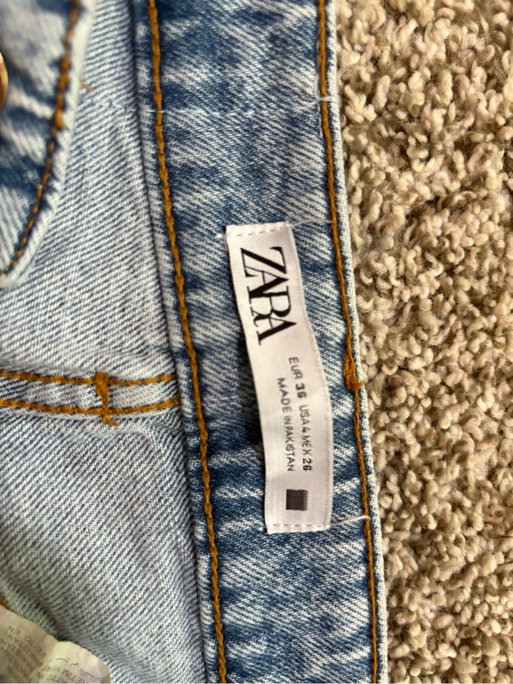 Zara High Rise Straight-Leg Jeans - Picture 4 of 4